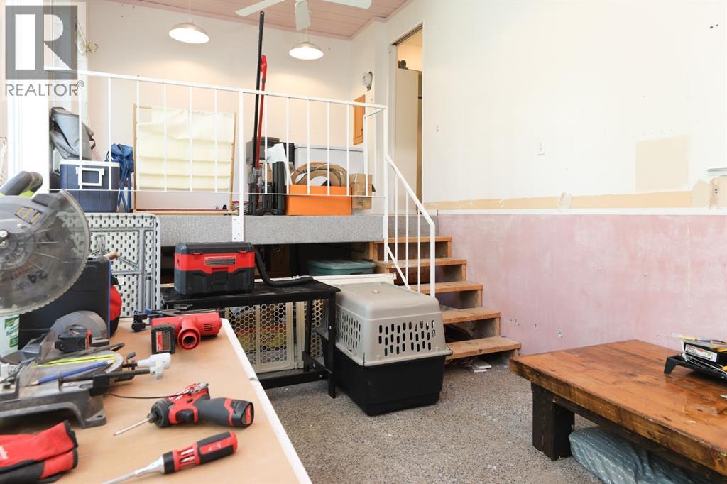 272 E 2 Avenue S - 18
