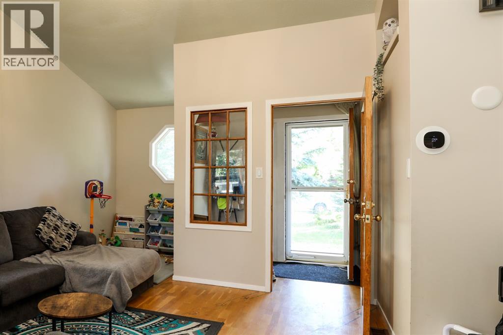 272 E 2 Avenue S - 4