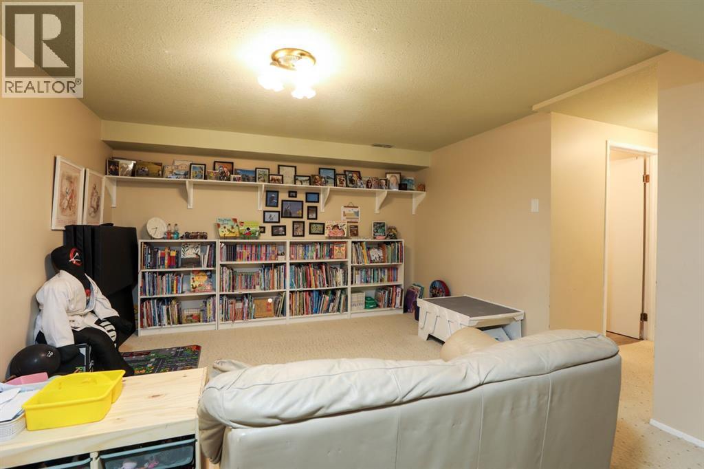 272 E 2 Avenue S - 21
