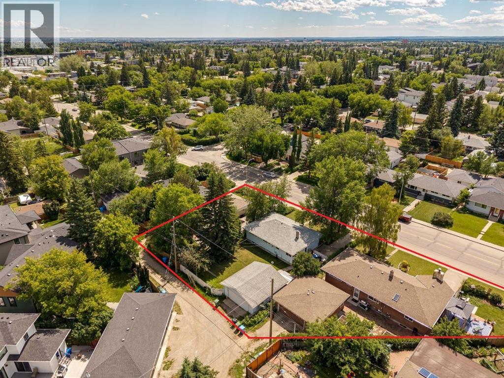 4520 26 Avenue SW - 4