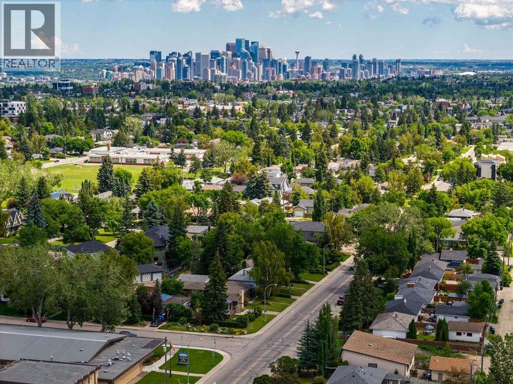 4520 26 Avenue SW - 27