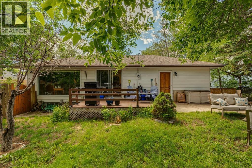 4520 26 Avenue SW - 21