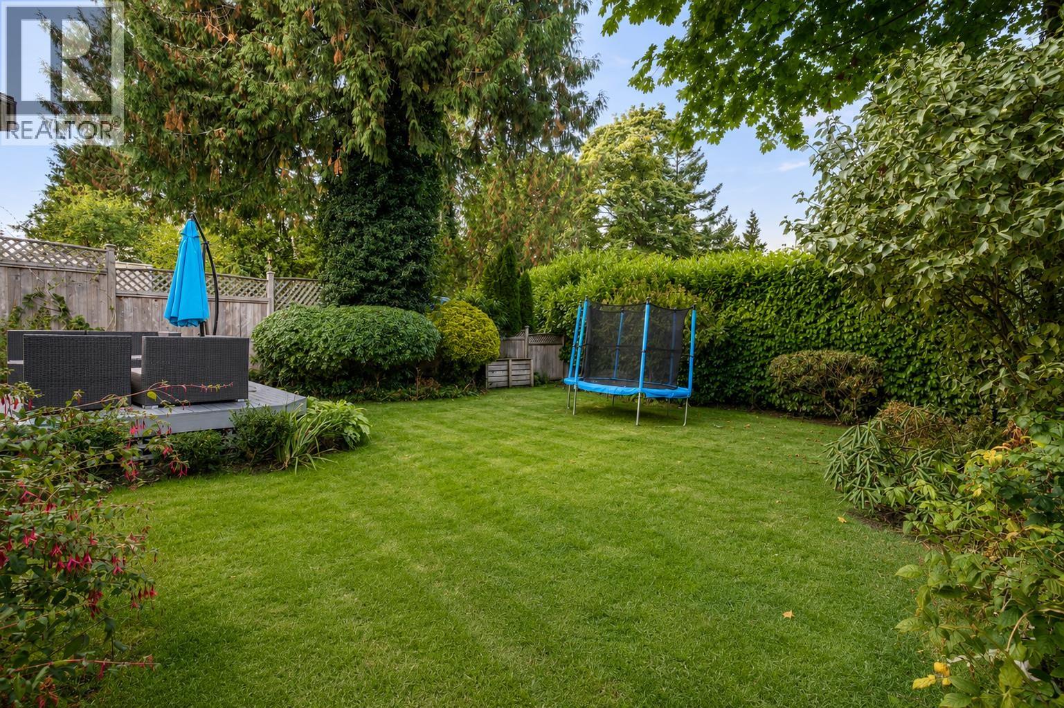 6431 ROSEBERY AVENUE, West Vancouver