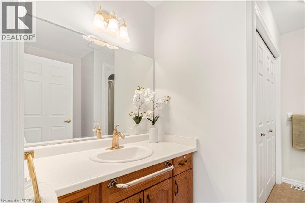#19 229 LYNDEN Road - 18