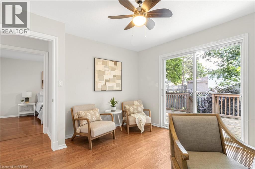 #19 229 LYNDEN Road - 24