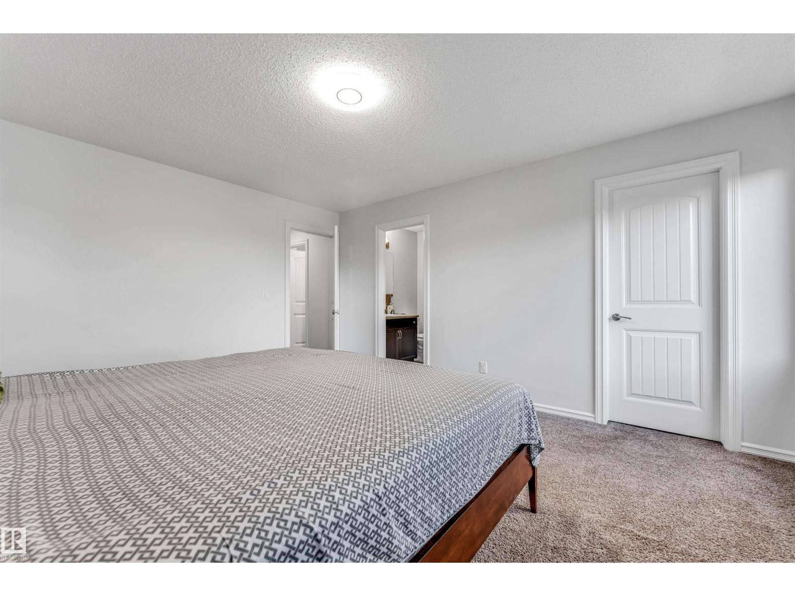 2040 24 ST NW - 24