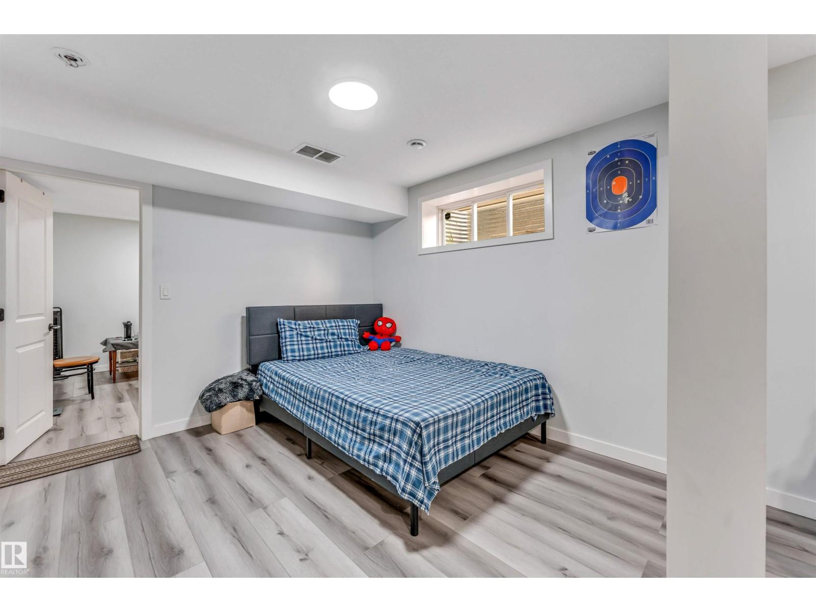 2040 24 ST NW - 31