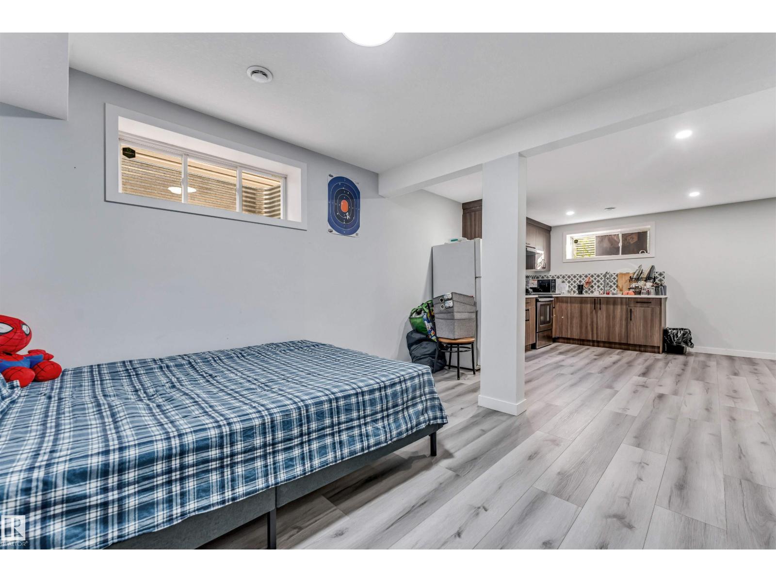 2040 24 ST NW - 33