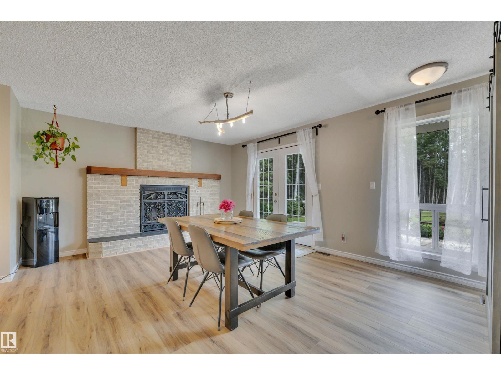 1 461008 RGE ROAD 10 - 11