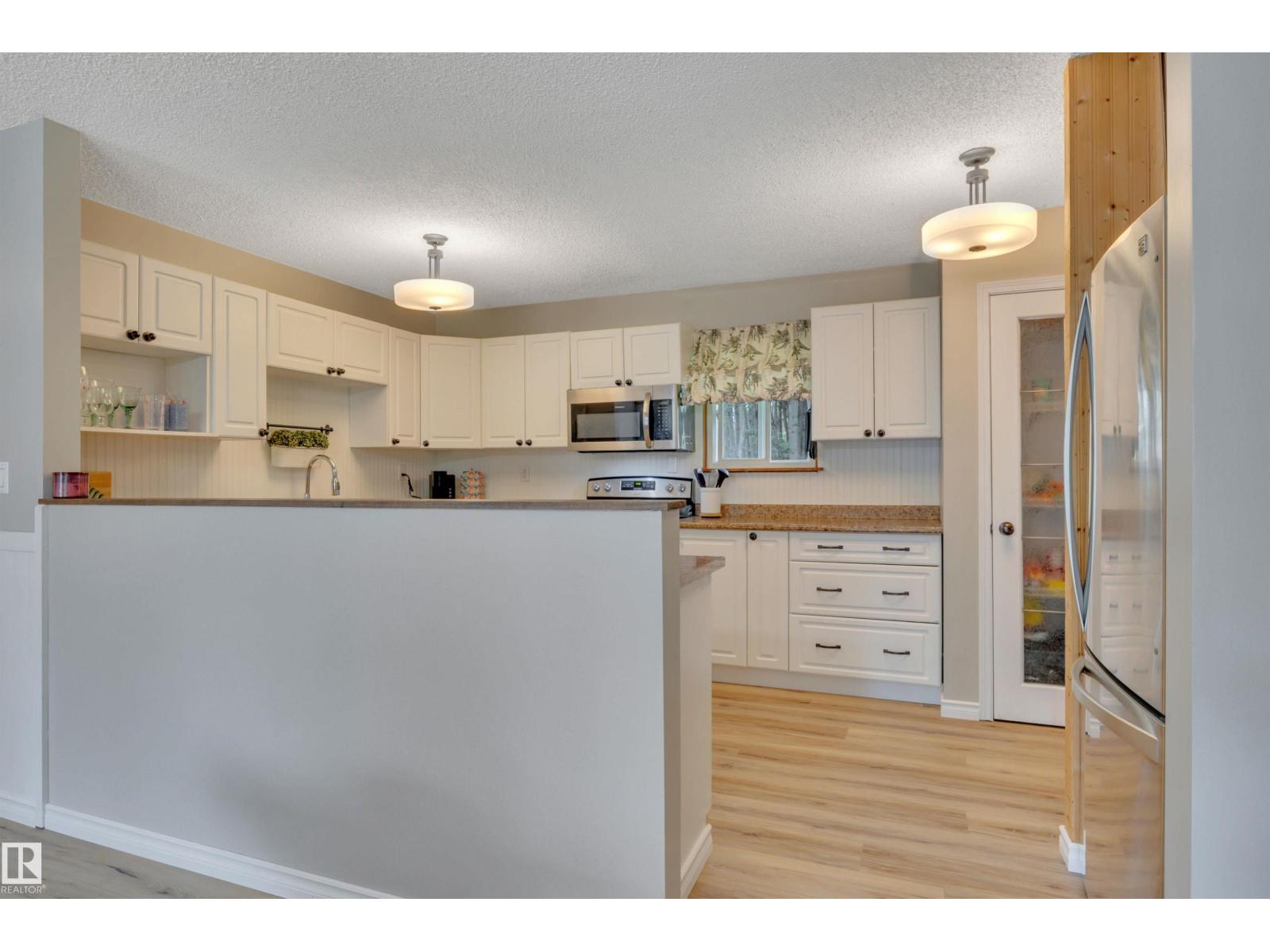 1 461008 RGE ROAD 10 - 15