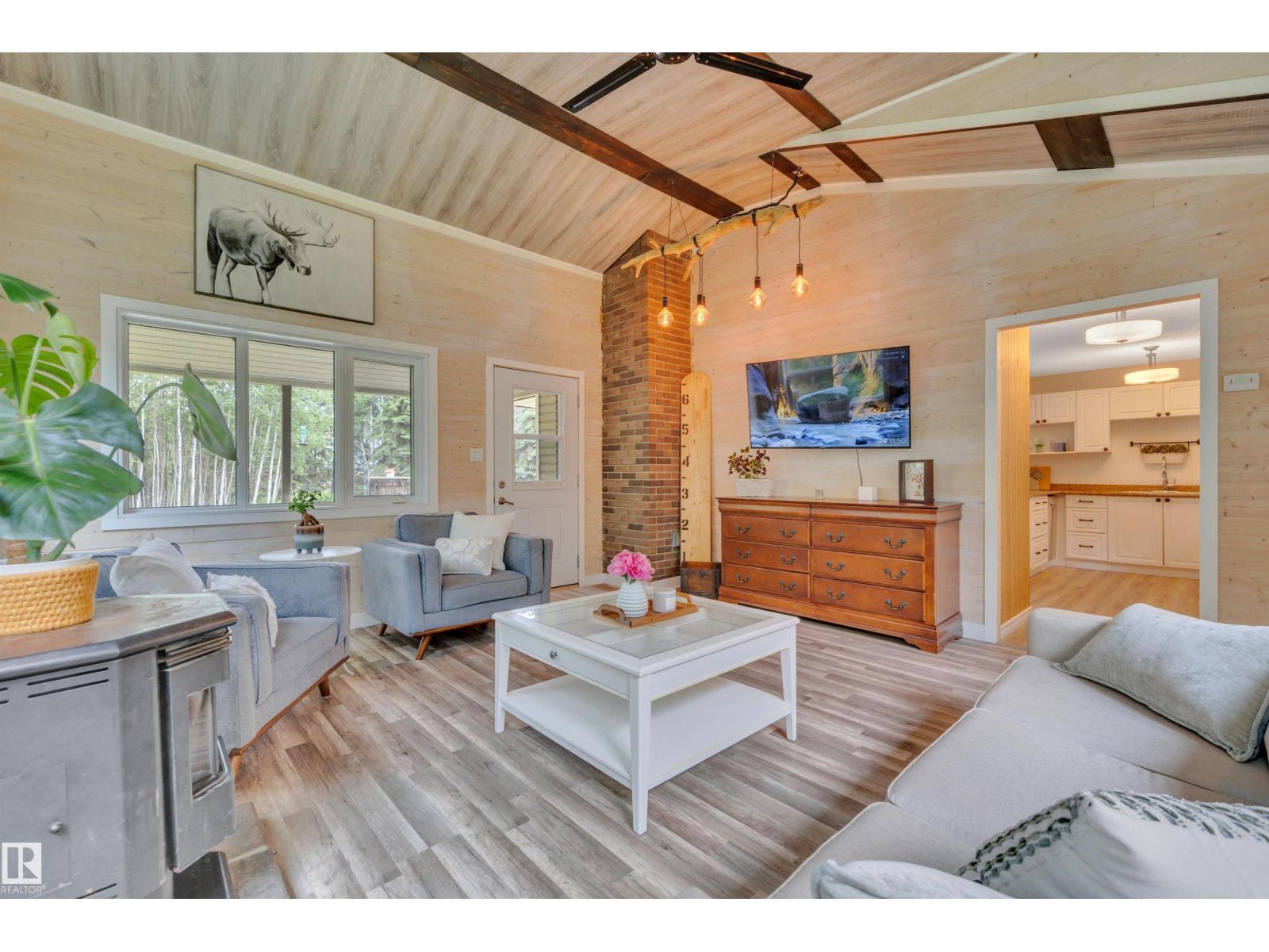 1 461008 RGE ROAD 10 - 22