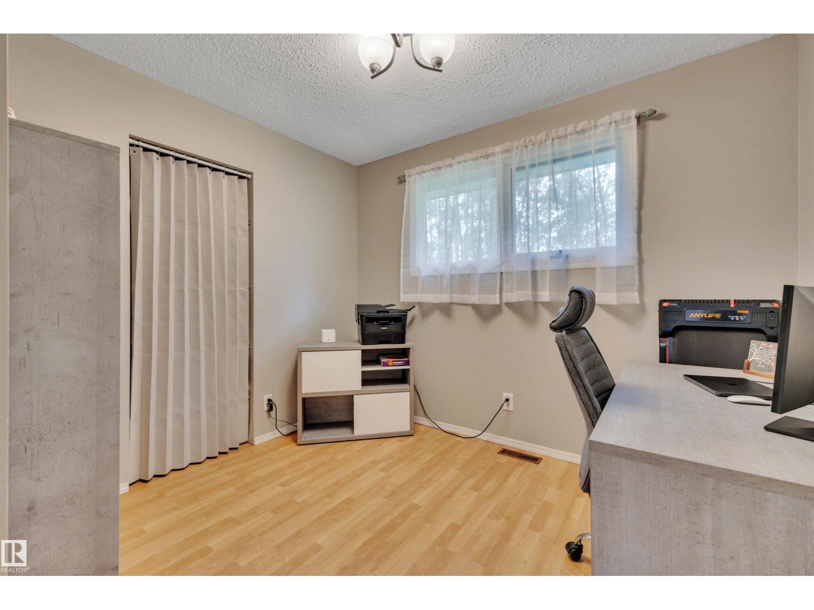 1 461008 RGE ROAD 10 - 37