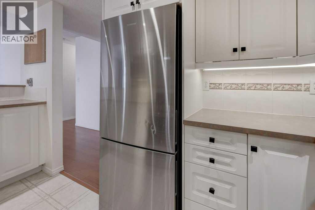 #811 8604 48 Avenue NW - 14