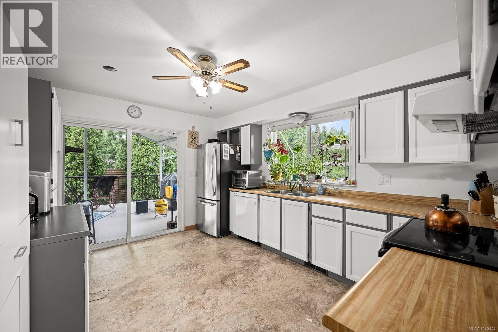 2560 Mabley Rd - 3