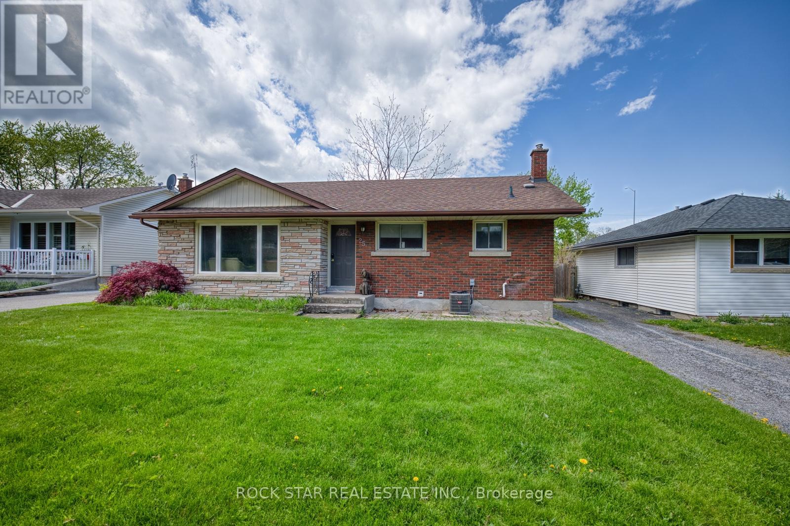 25 WARKDALE DRIVE - 3