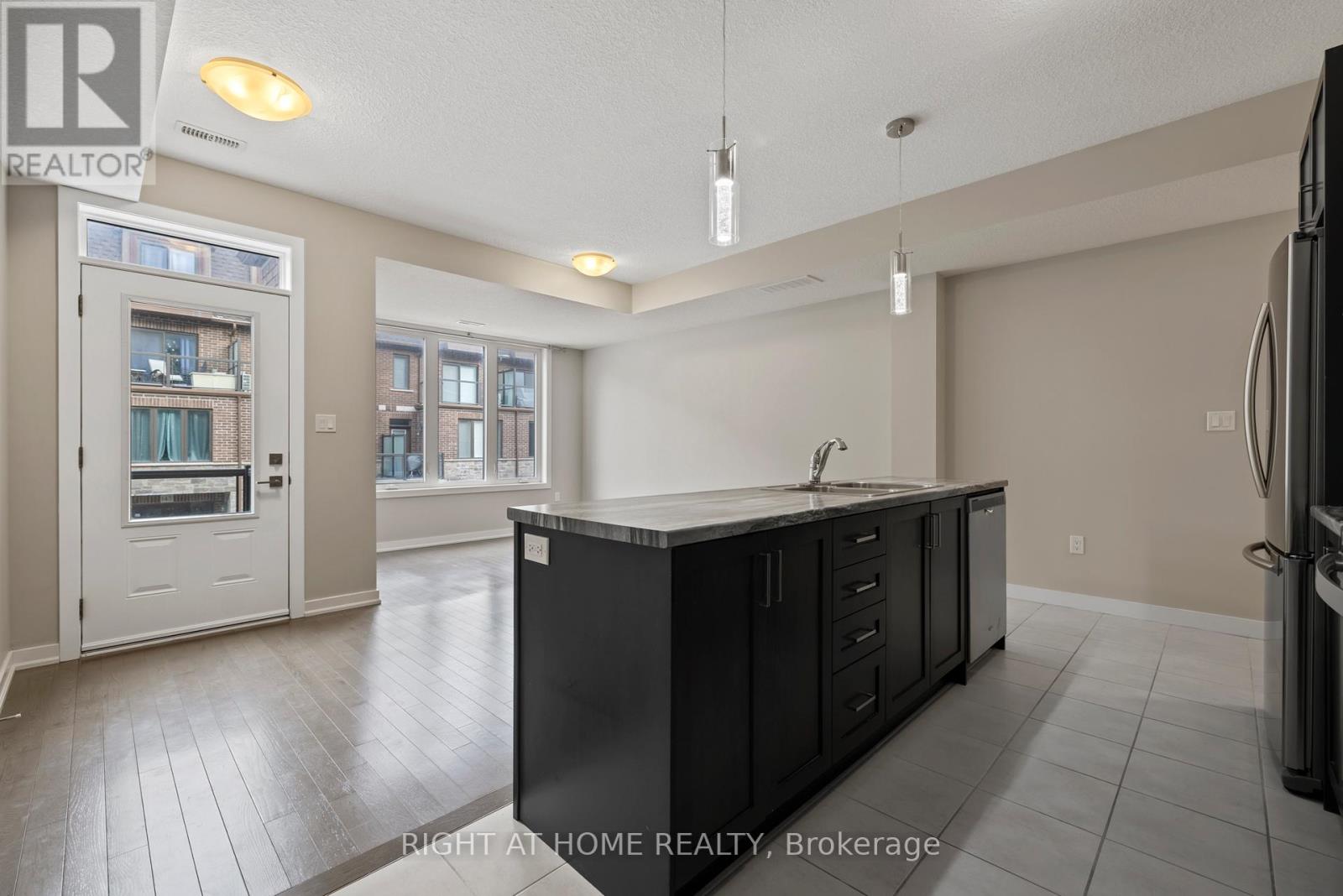 #56 445 ONTARIO STREET W - Image 7