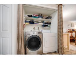 14828 Holly Park Lane, Surrey, BC V3R6Y2 Photo 14