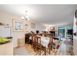 14828 Holly Park Lane, Surrey, BC V3R6Y2 Photo 7