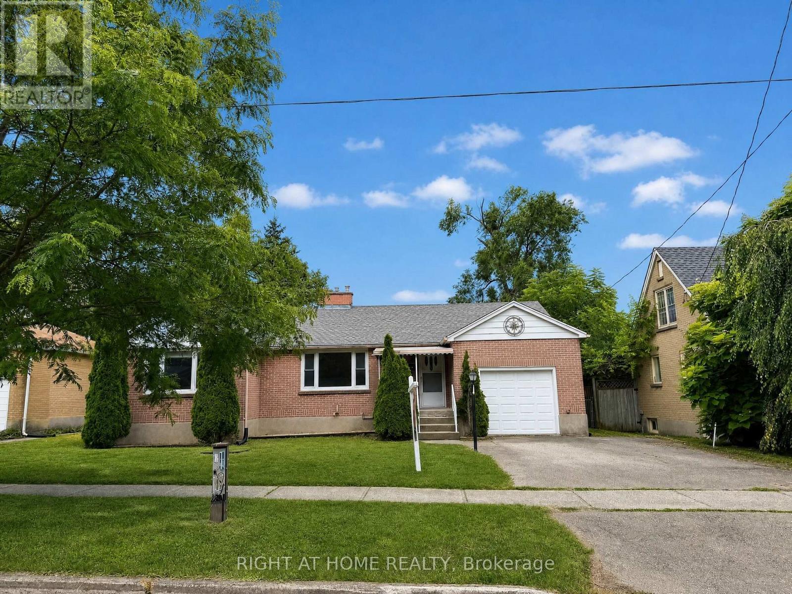 719 ROWNTREE AVENUE - 1