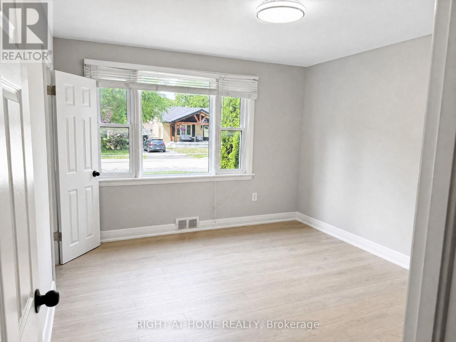 719 ROWNTREE AVENUE - 16