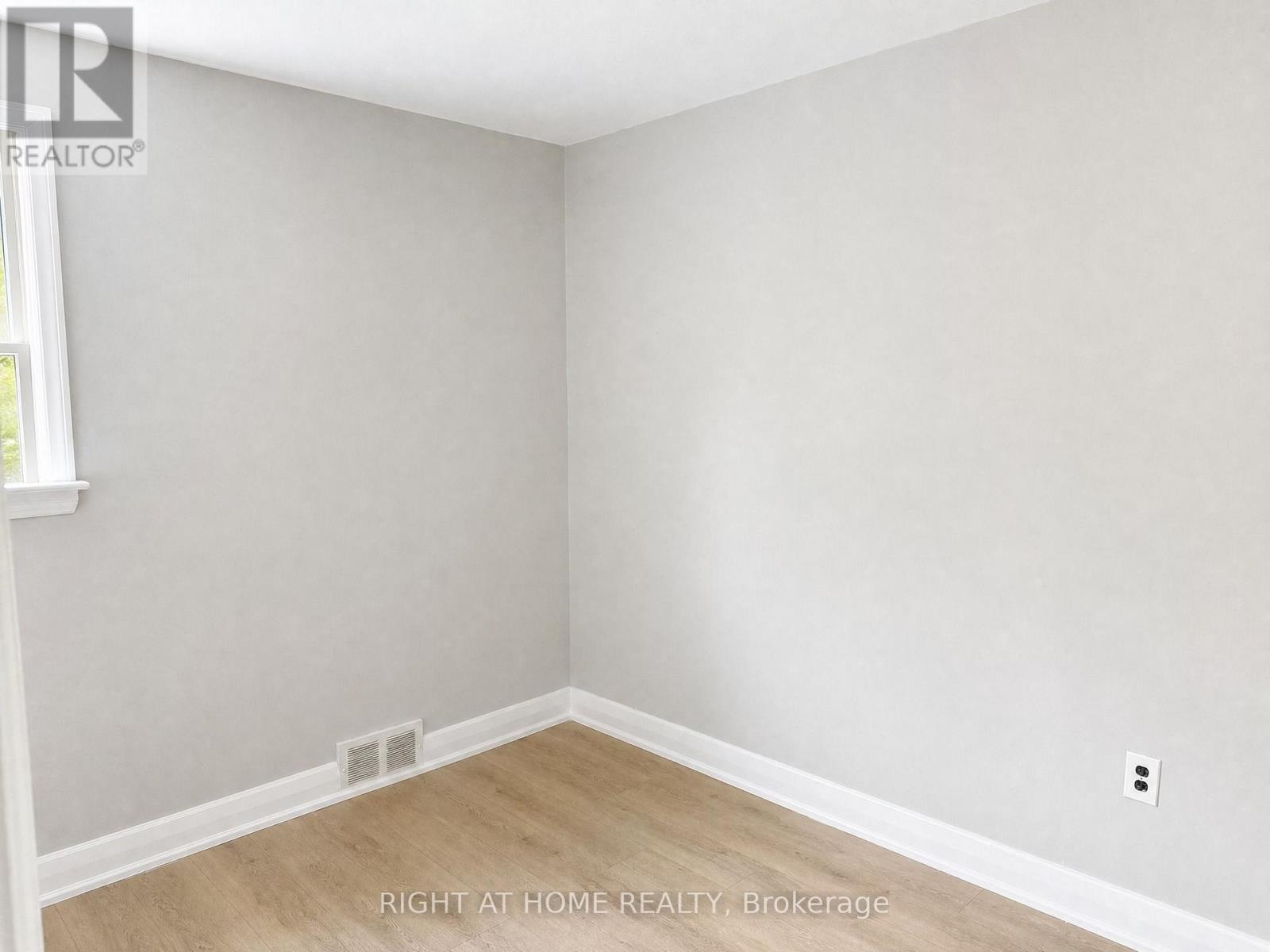 719 ROWNTREE AVENUE - 17