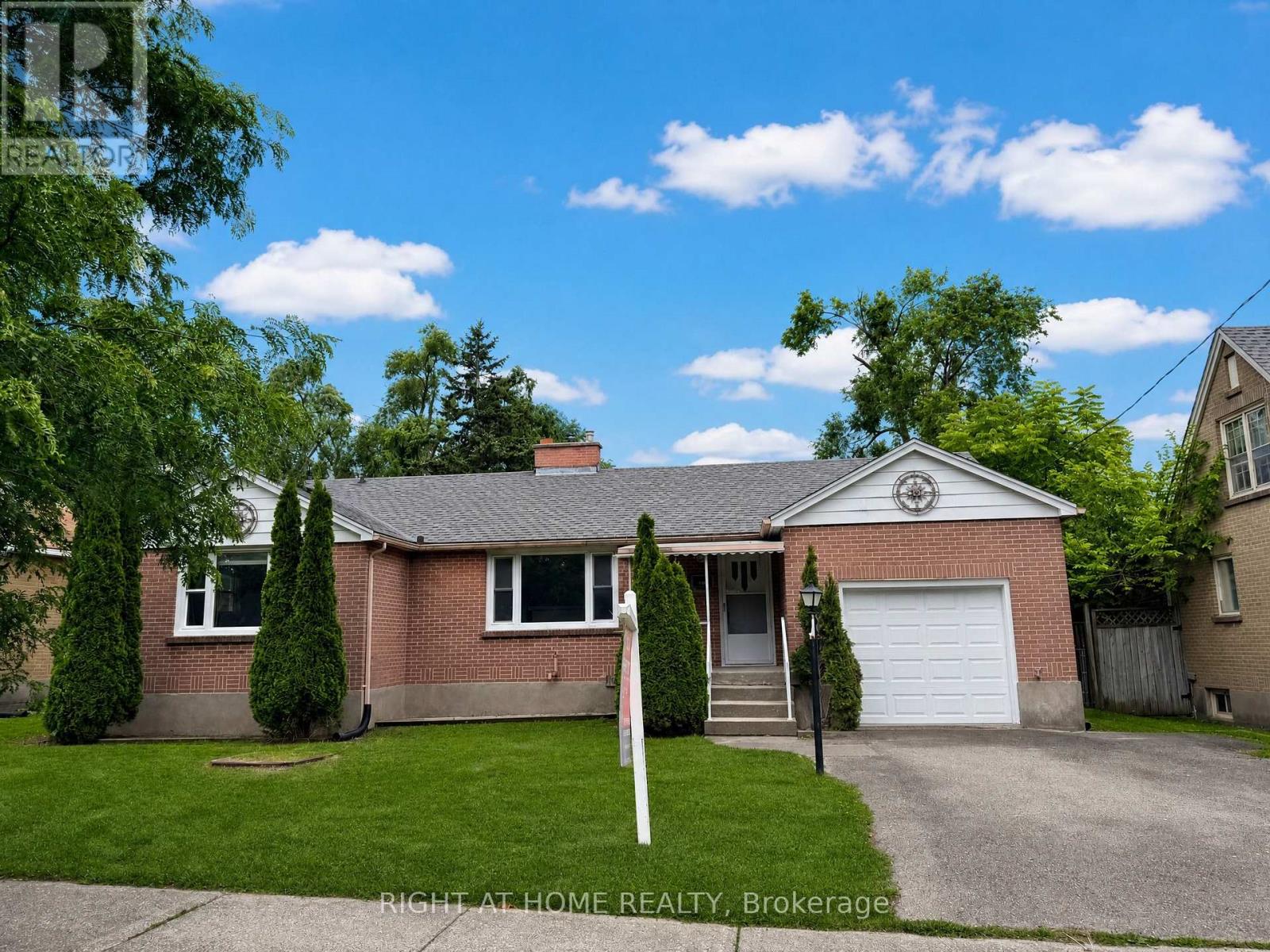 719 ROWNTREE AVENUE - 2