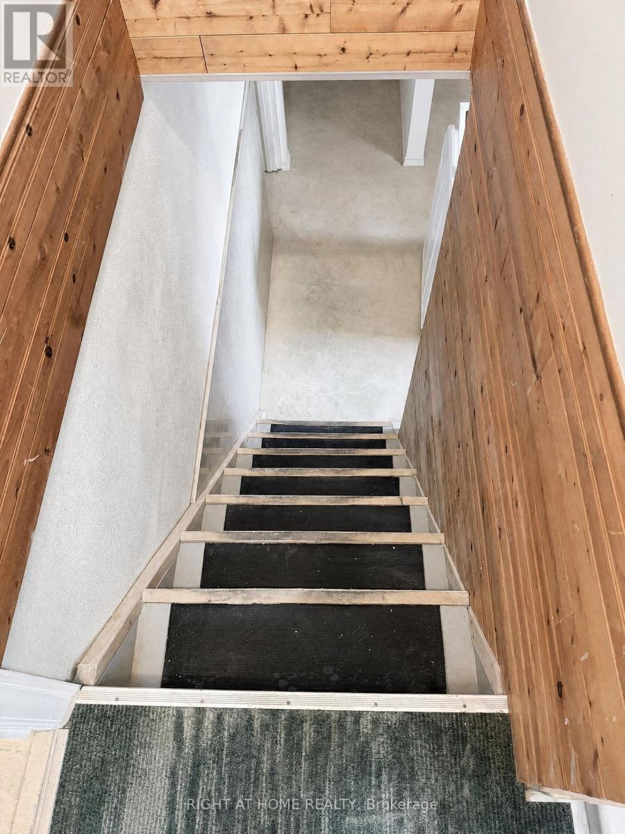 719 ROWNTREE AVENUE - 25