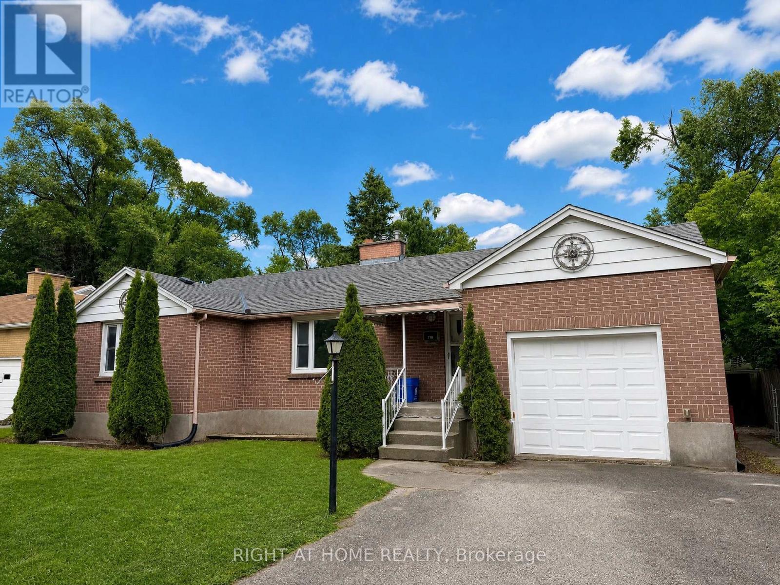 719 ROWNTREE AVENUE - 3