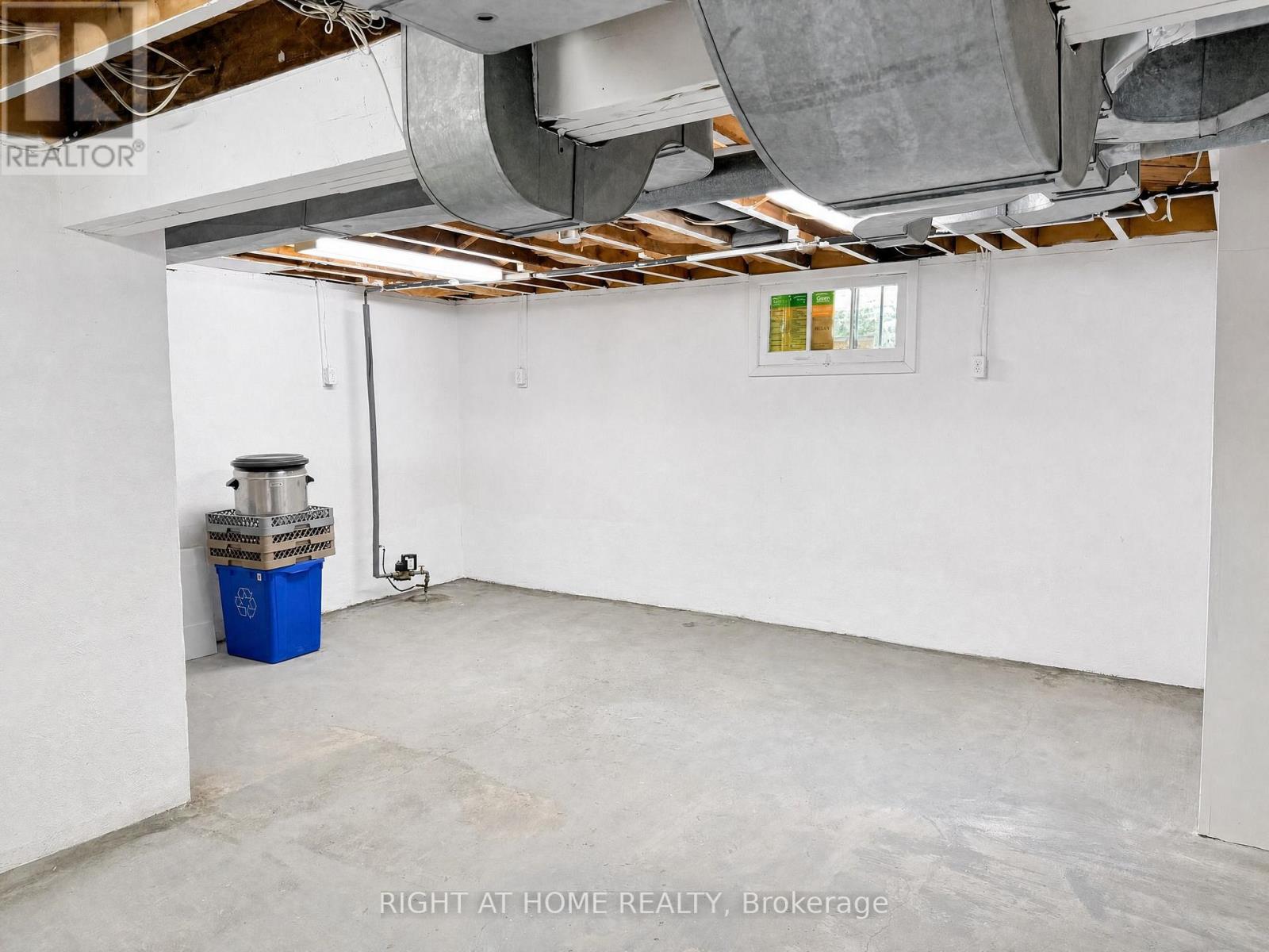 719 ROWNTREE AVENUE - 32