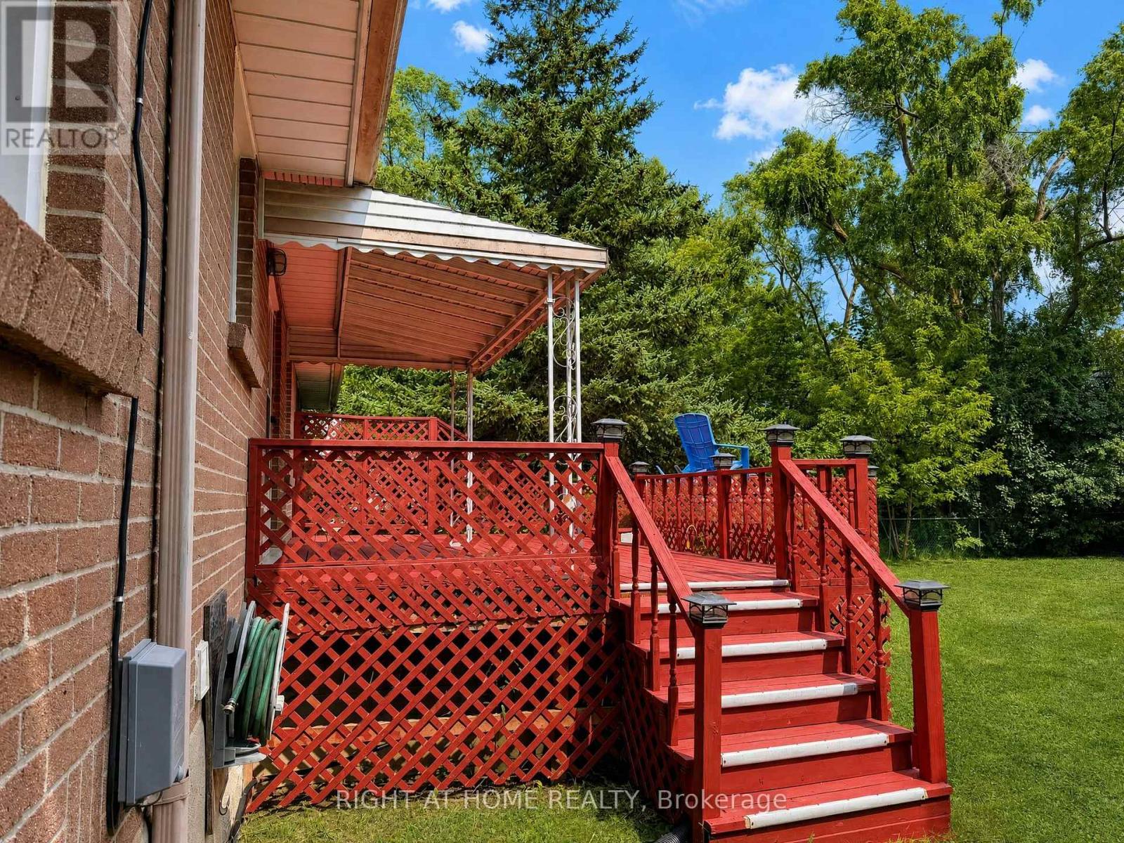 719 ROWNTREE AVENUE - 35