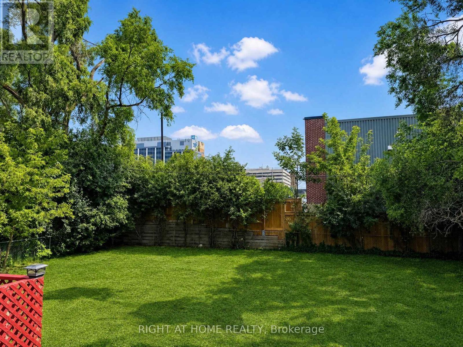 719 ROWNTREE AVENUE - 39