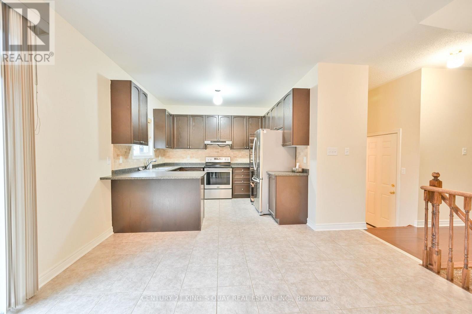 10 LUNDIGAN DRIVE - 8
