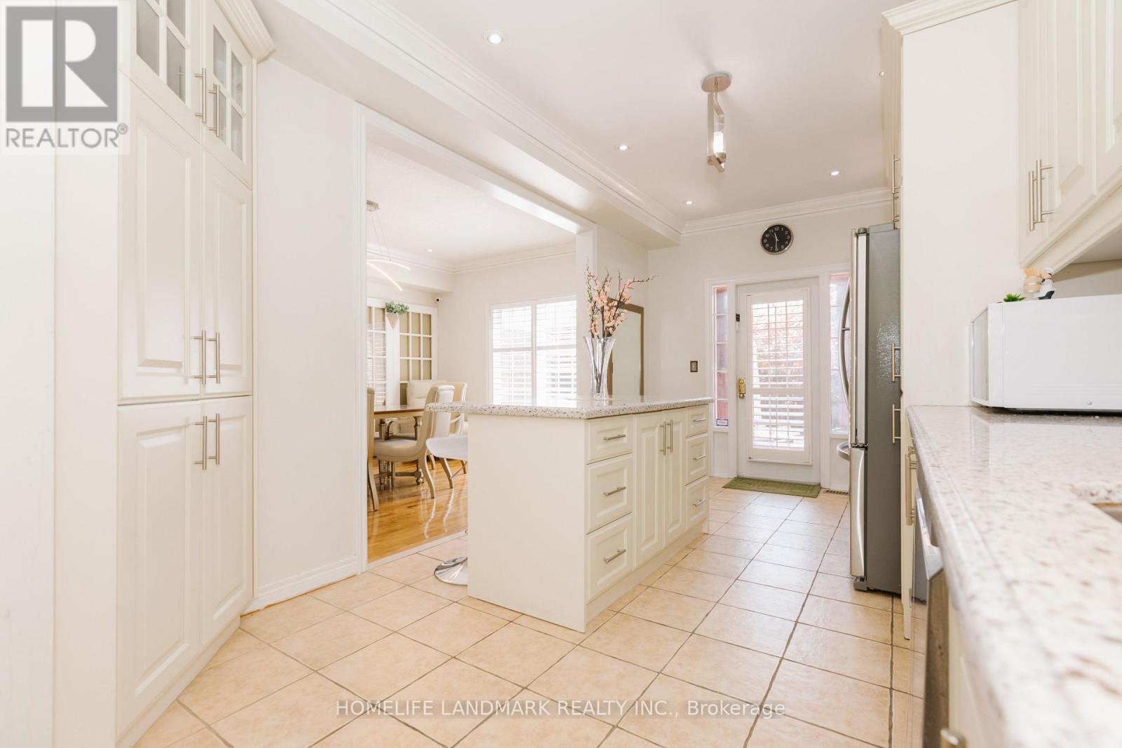 3432 EGLINTON AVENUE W - 10