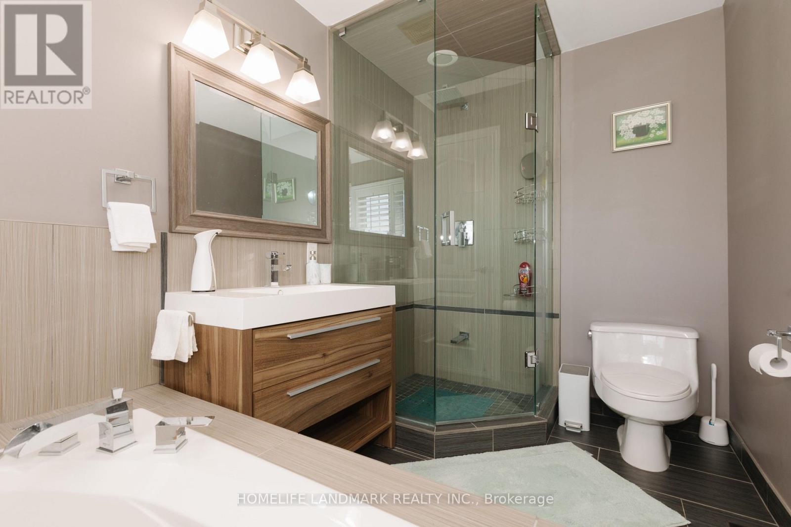 3432 EGLINTON AVENUE W - 21