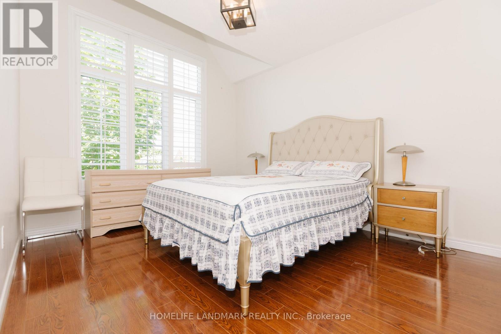 3432 EGLINTON AVENUE W - 23