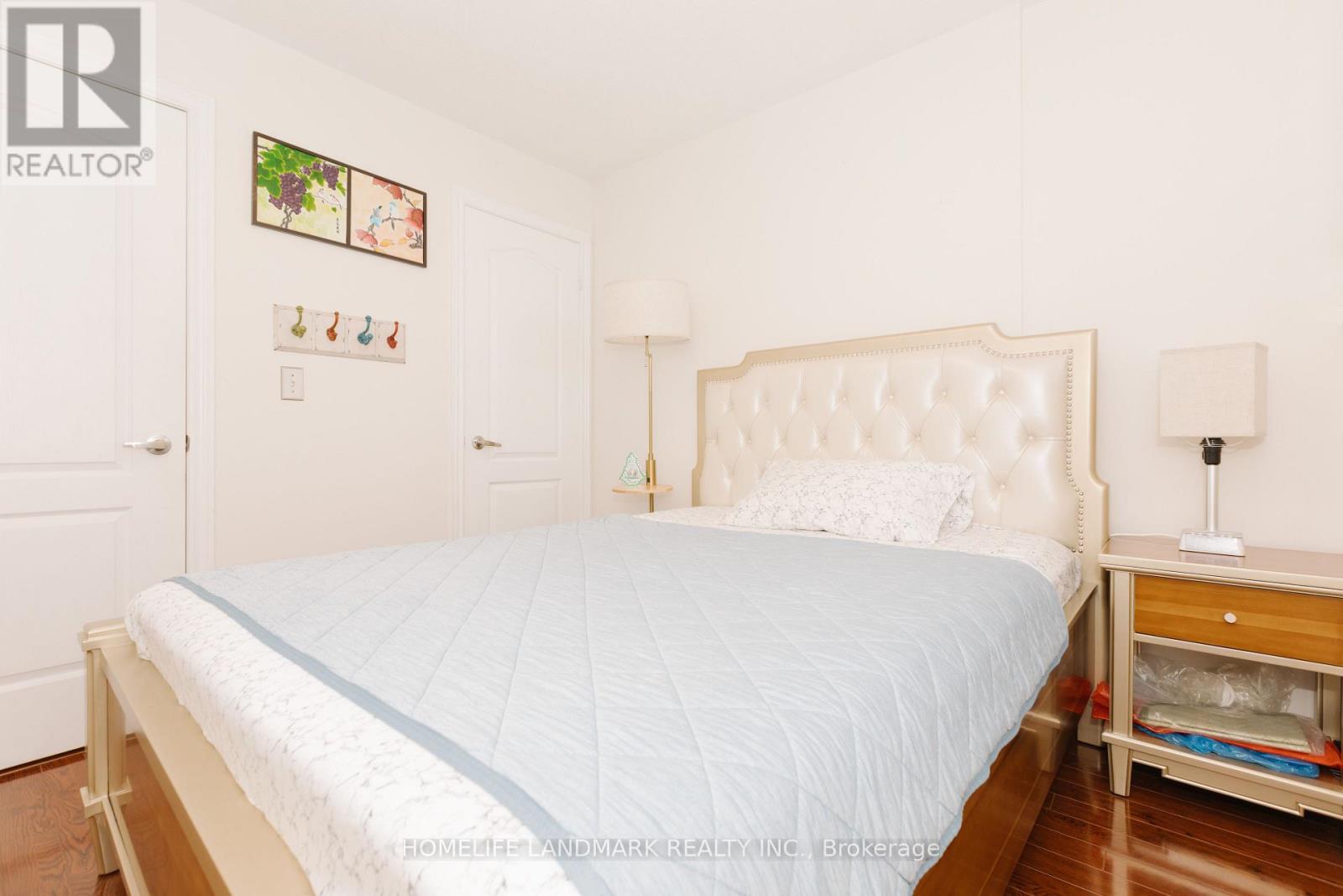 3432 EGLINTON AVENUE W - 26