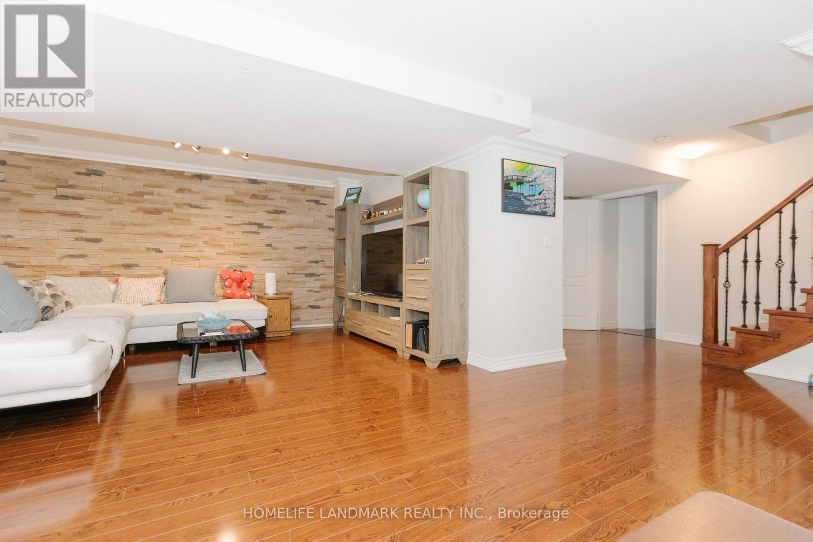 3432 EGLINTON AVENUE W - 29