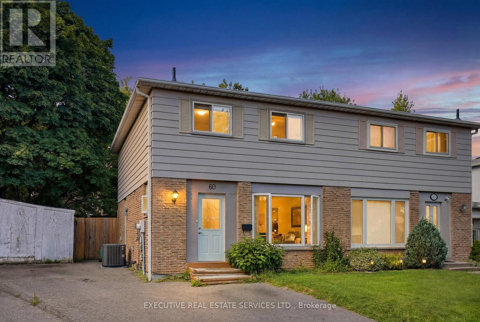 60 CHIPWOOD CRESCENT - 1
