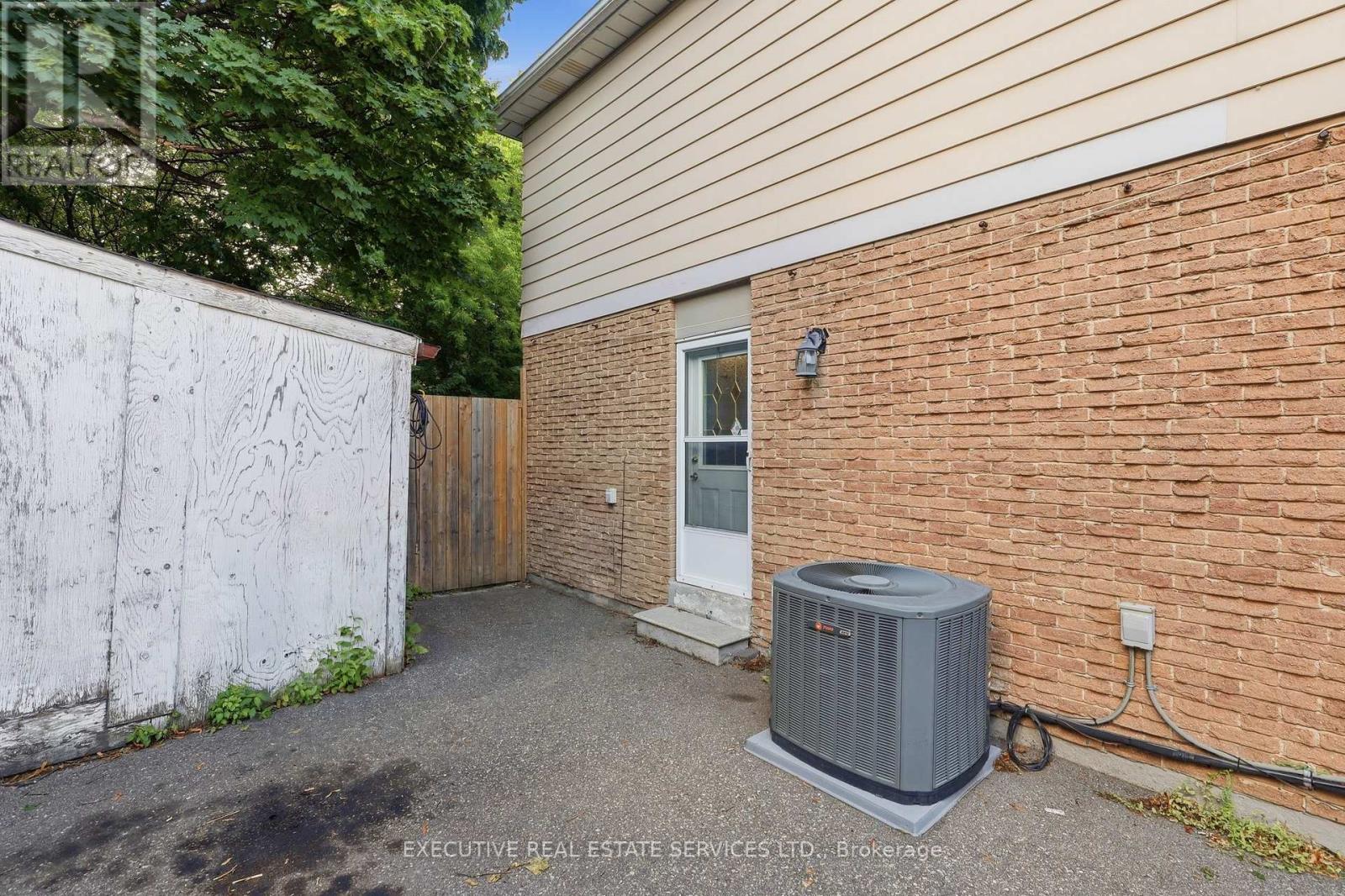 60 CHIPWOOD CRESCENT - 14