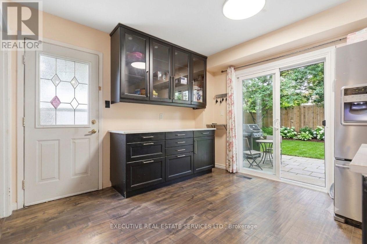 60 CHIPWOOD CRESCENT - 4