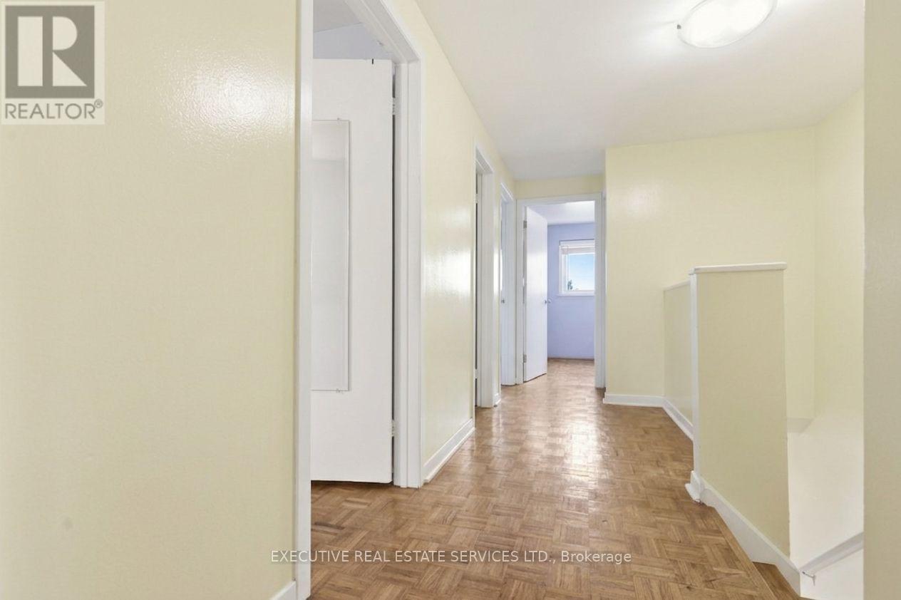 60 CHIPWOOD CRESCENT - 6
