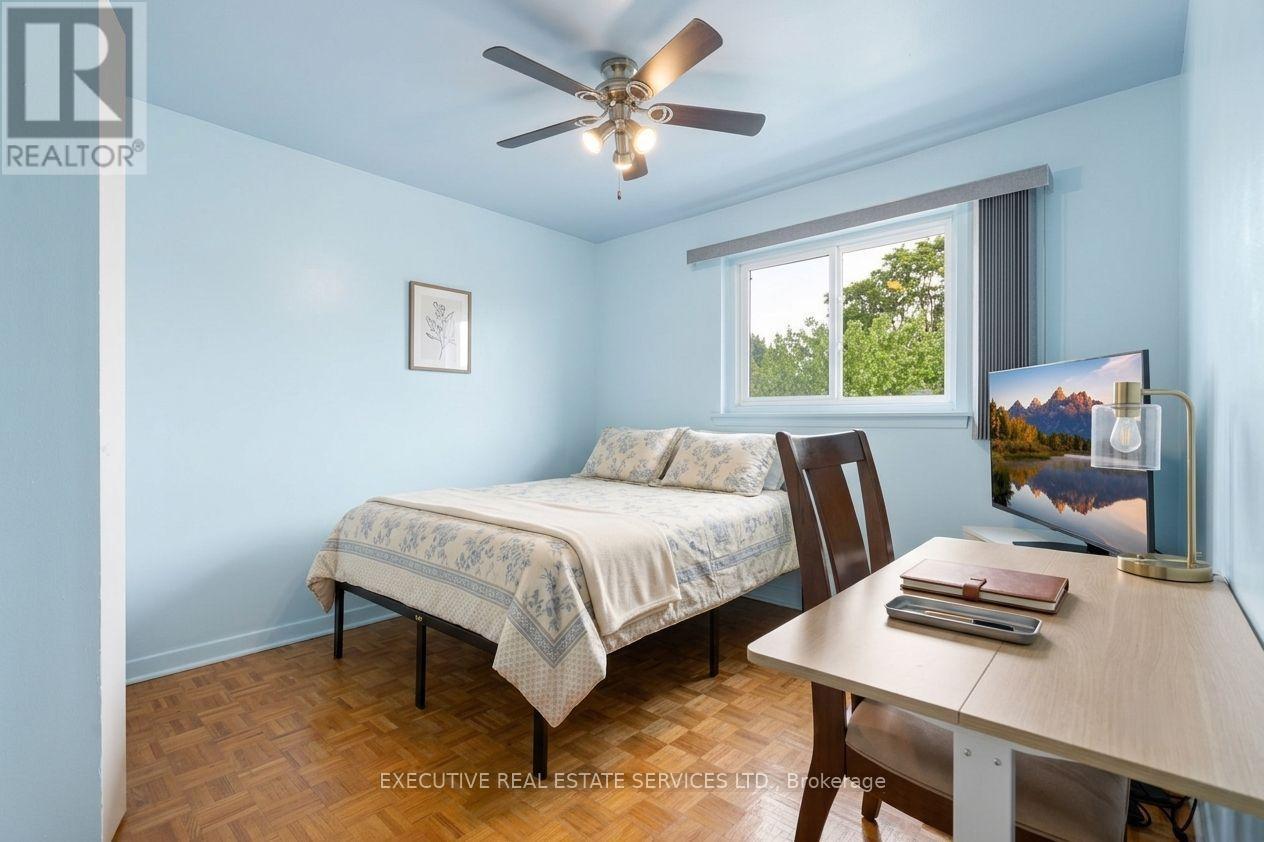 60 CHIPWOOD CRESCENT - 9