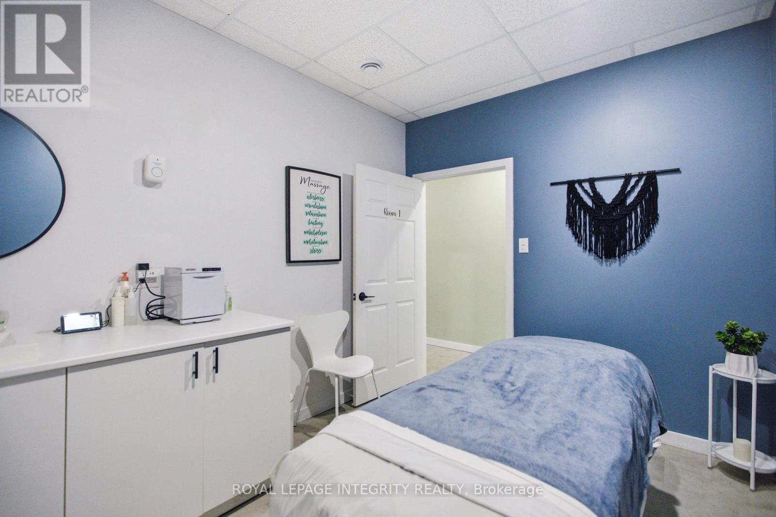 UNIT #7 – 100 MADAWASKA BOULEVARD, Ottawa. Luxury613. By Peter Sagos - Image 10