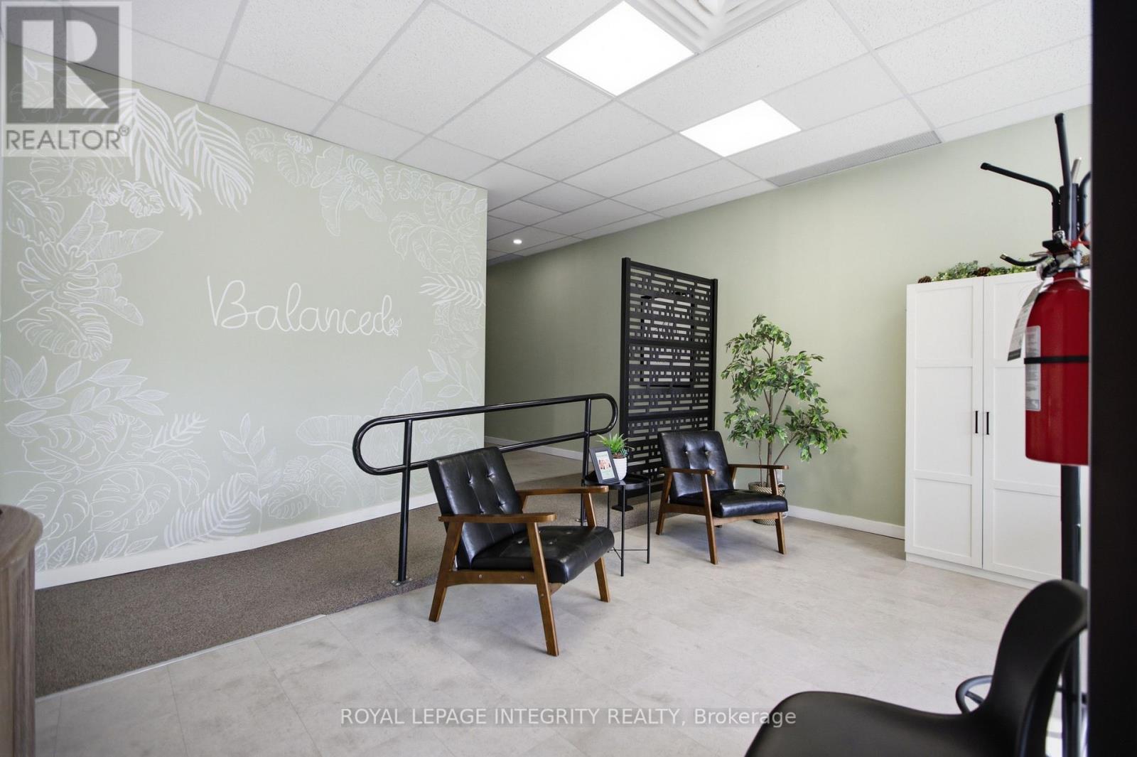 UNIT #7 – 100 MADAWASKA BOULEVARD, Ottawa. Luxury613. By Peter Sagos - Image 3