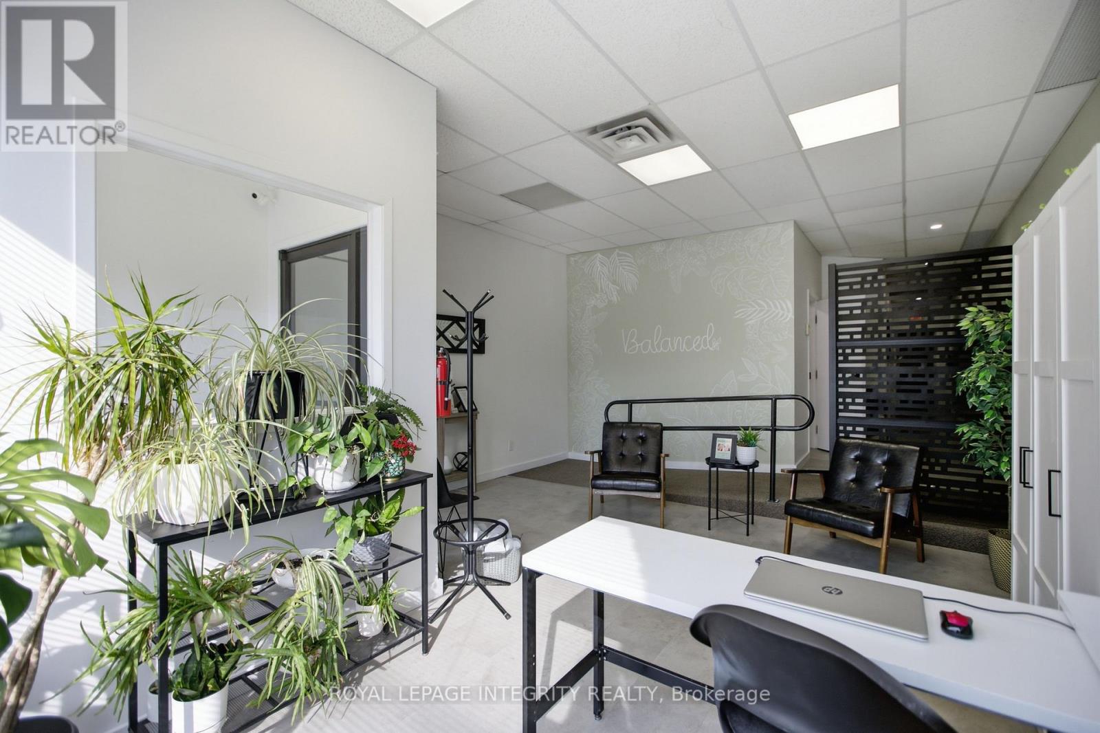 UNIT #7 – 100 MADAWASKA BOULEVARD, Ottawa. Luxury613. By Peter Sagos - Image 7