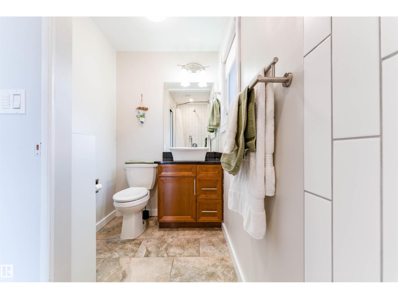 5212 142 ST NW - 36