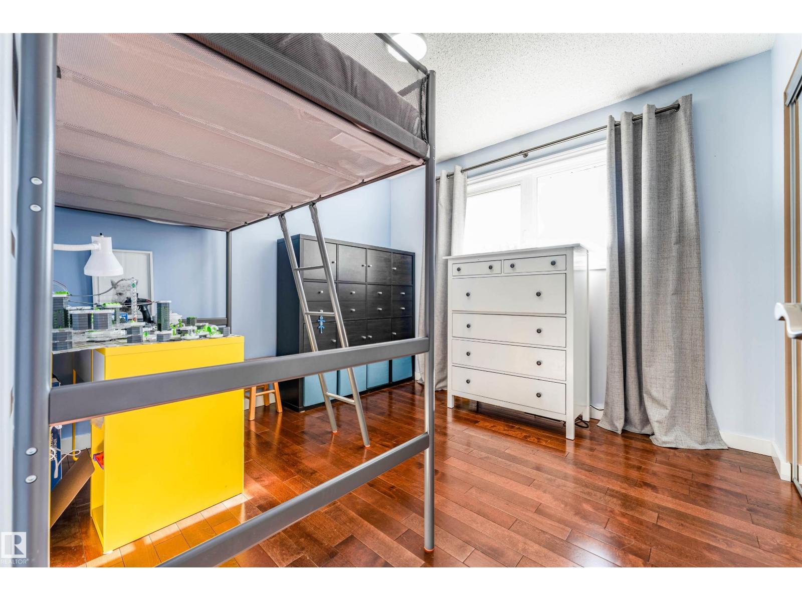 5212 142 ST NW - 39