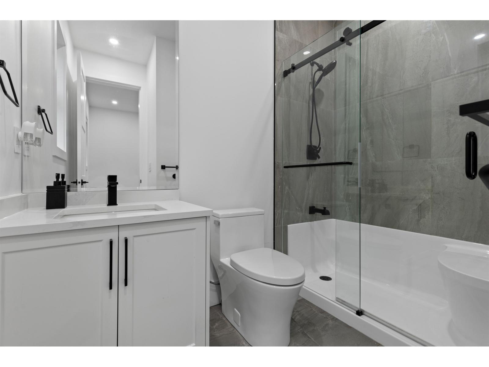8 Bed, 7 Bath House for Sale in Langley – 19759 33 AVENUE, Langley – MLS# R3145634 - Image 15