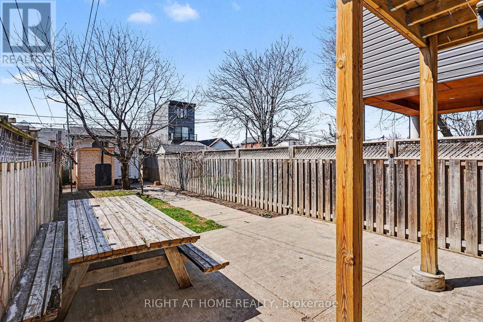 174 ROSETHORN AVENUE - 20