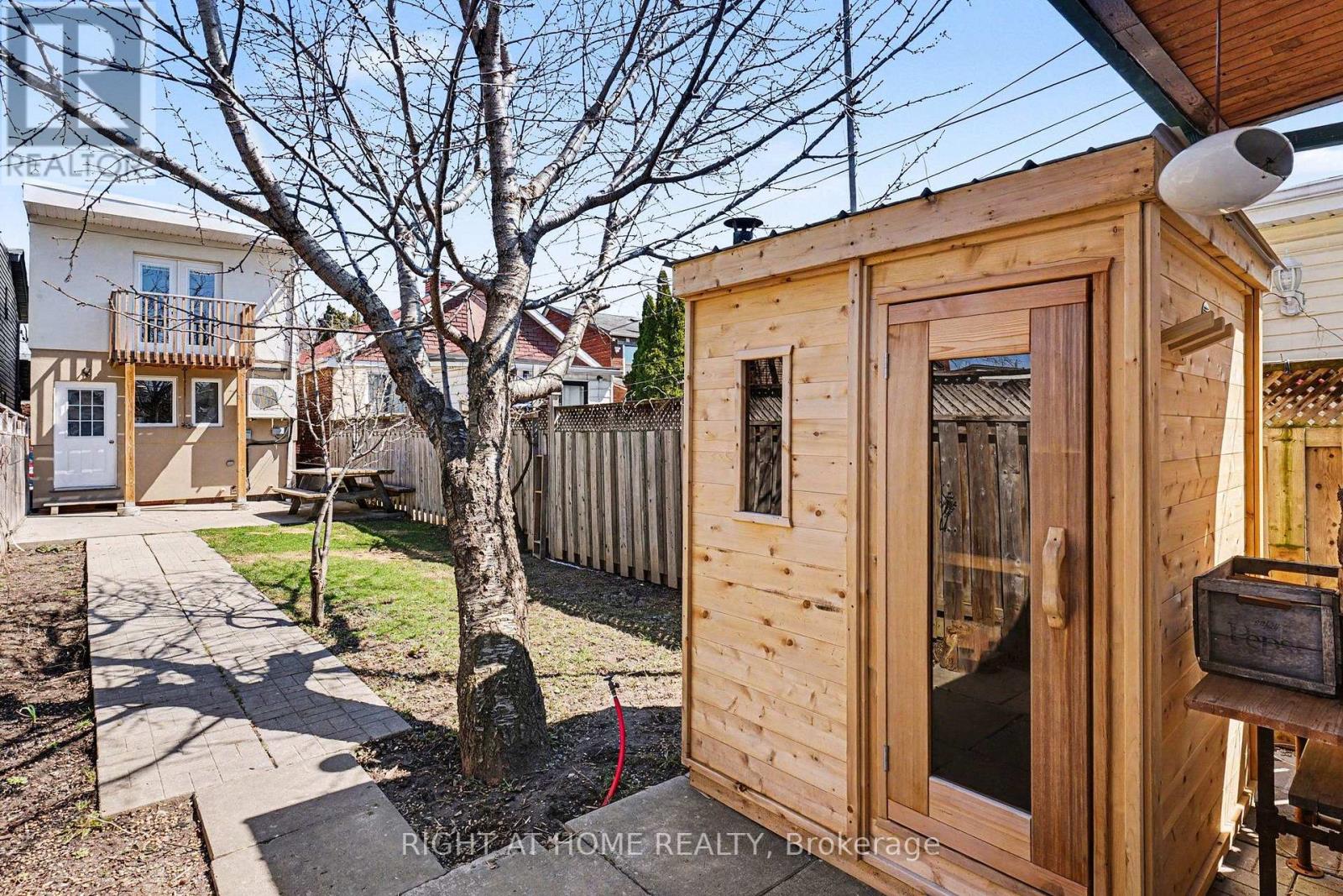 174 ROSETHORN AVENUE - 21